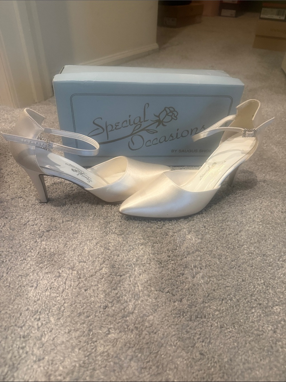 Special Occasions by Saugus Shoe Ivory Satin Pointed-Toe Slingback Heels